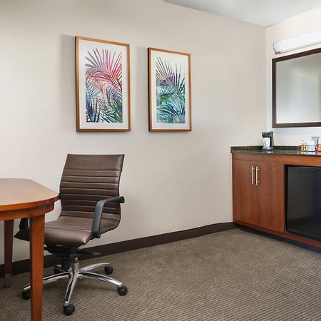 Hyatt Place Fort Lauderdale Airport/Cruise Port Dania Beach Esterno foto