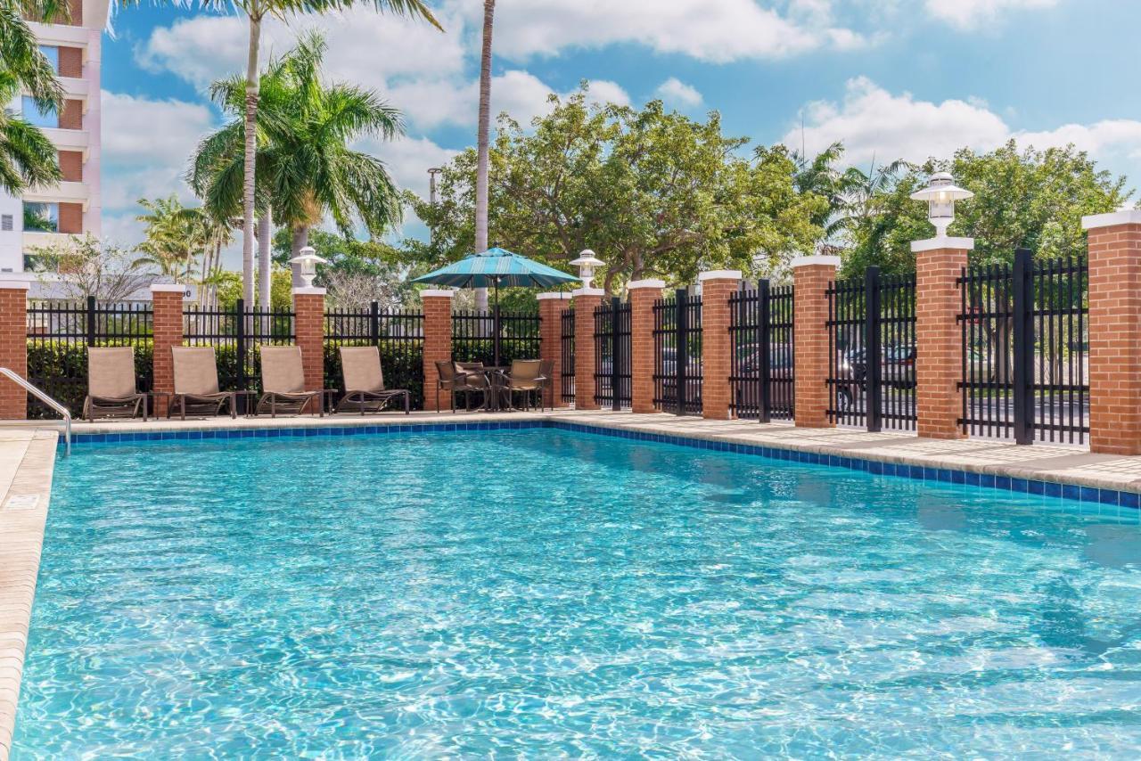 Hyatt Place Fort Lauderdale Airport/Cruise Port Dania Beach Esterno foto