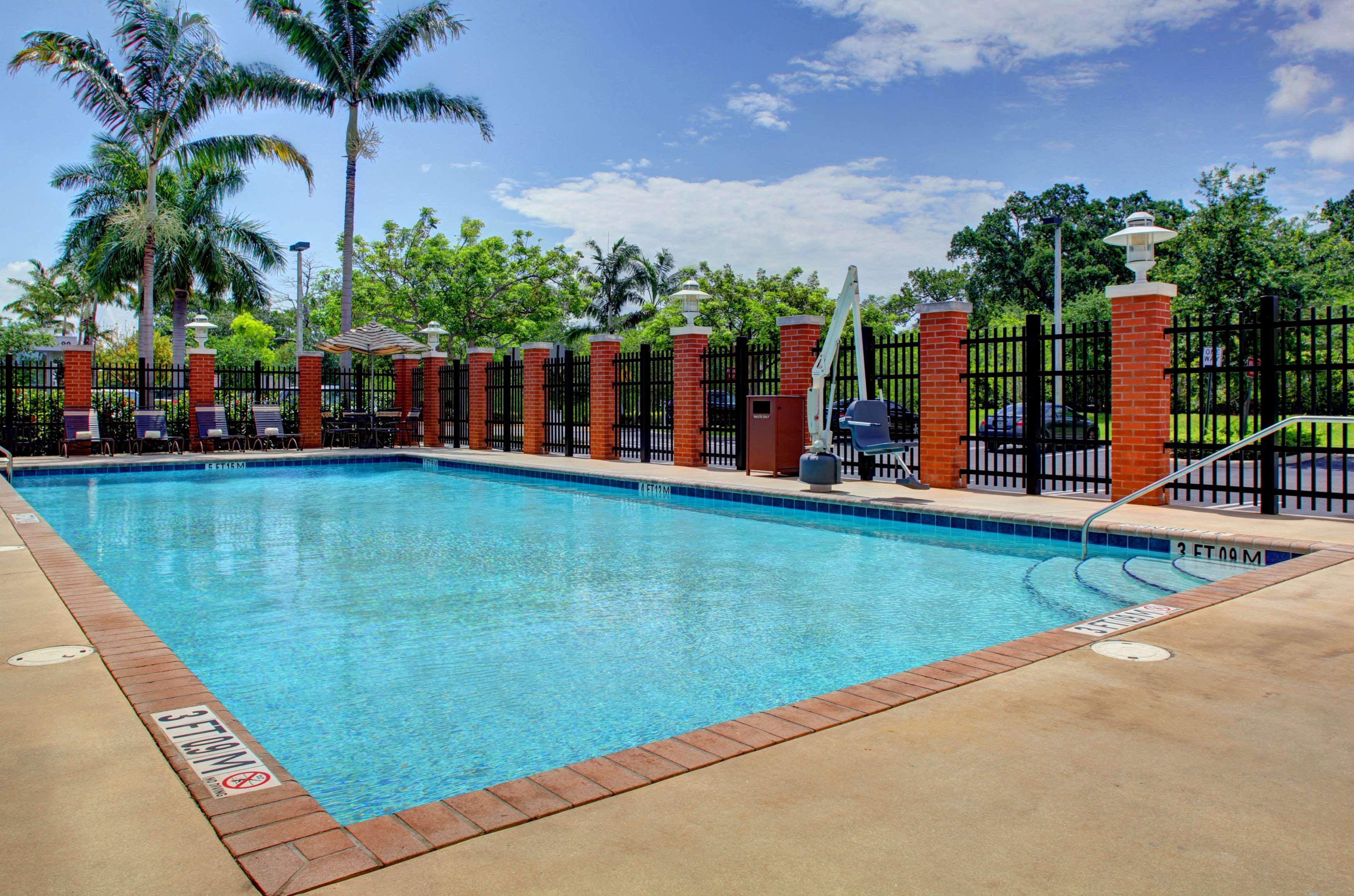 Hyatt Place Fort Lauderdale Airport/Cruise Port Dania Beach Esterno foto