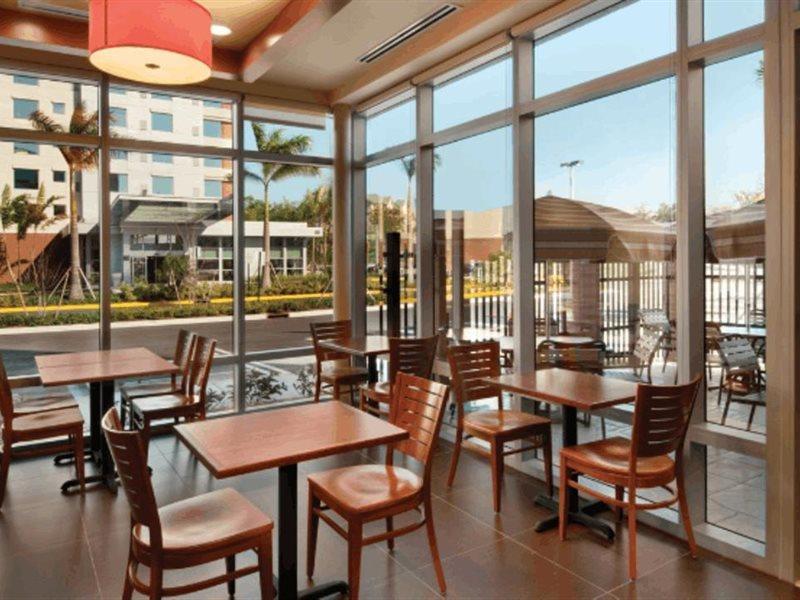 Hyatt Place Fort Lauderdale Airport/Cruise Port Dania Beach Esterno foto